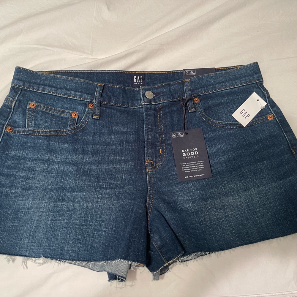 NWT Gap denim shorts